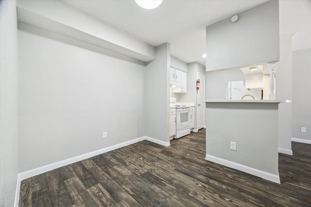 3800 Sherwood Lane 132, Houston, TX 77092