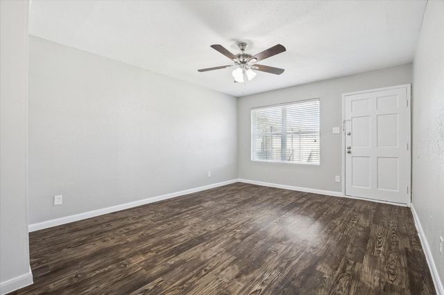 3800 Sherwood Lane 132, Houston, TX 77092