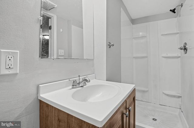 8541 CHESTNUT OAK RD, Baltimore, MD 21234