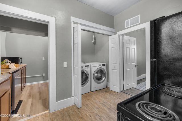 698 BRIDAL Avenue, Jacksonville, FL 32205