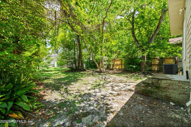 698 BRIDAL Avenue, Jacksonville, FL 32205