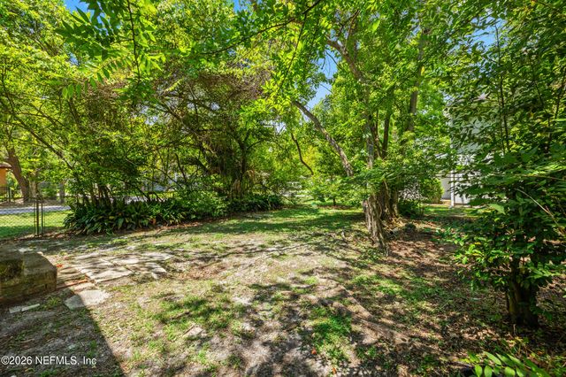 698 BRIDAL Avenue, Jacksonville, FL 32205
