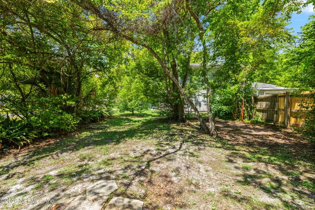 698 BRIDAL Avenue, Jacksonville, FL 32205