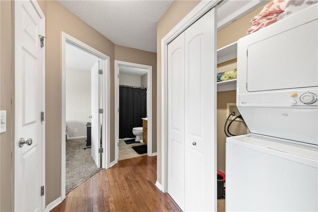 1405 NE 196th Street, Smithville, MO 64089
