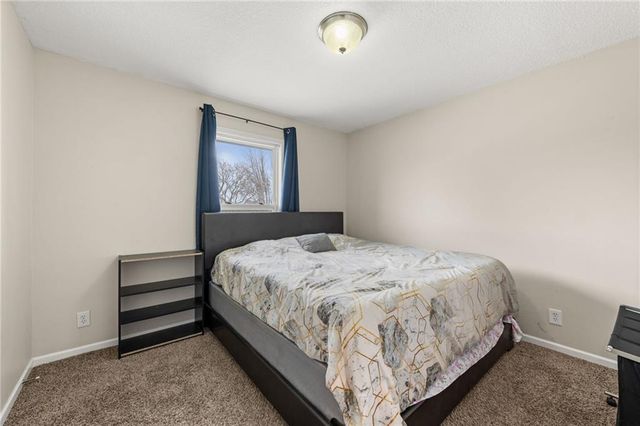 1405 NE 196th Street, Smithville, MO 64089