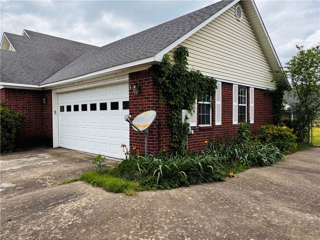104 Cheyenne Lane, Clarksville, AR 72830