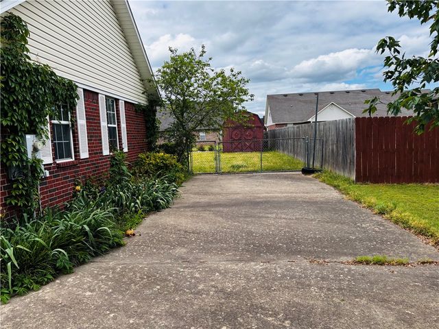 104 Cheyenne Lane, Clarksville, AR 72830