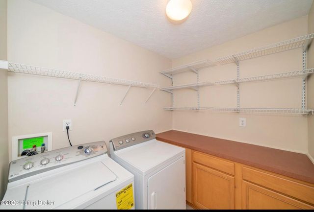 11012 Symington Cir, Louisville, KY 40241
