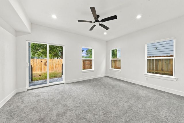8707 Westcott Road A B, Houston, TX 77016
