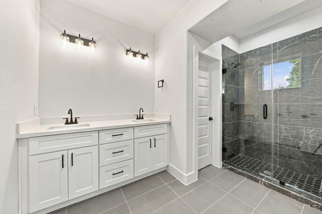 8707 Westcott Road A B, Houston, TX 77016