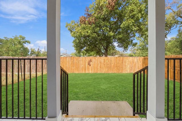 8707 Westcott Road A B, Houston, TX 77016