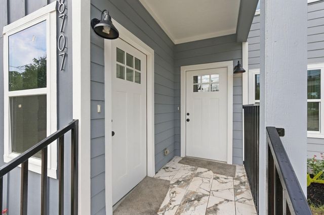 8707 Westcott Road A B, Houston, TX 77016