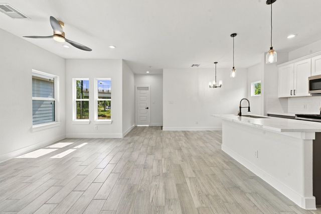 8707 Westcott Road A B, Houston, TX 77016