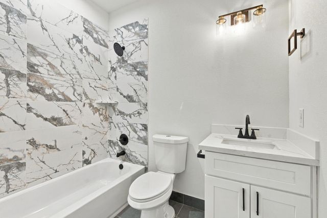 8707 Westcott Road A B, Houston, TX 77016