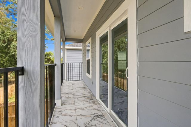 8707 Westcott Road A B, Houston, TX 77016
