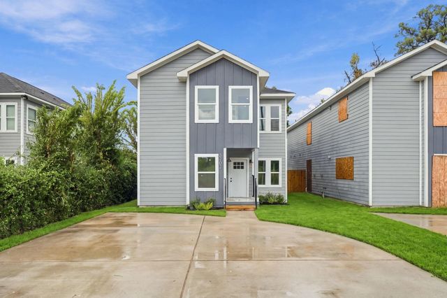 8707 Westcott Road A B, Houston, TX 77016