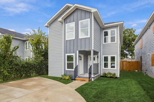 8707 Westcott Road A B, Houston, TX 77016