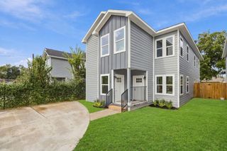 8707 Westcott Road A B, Houston, TX 77016
