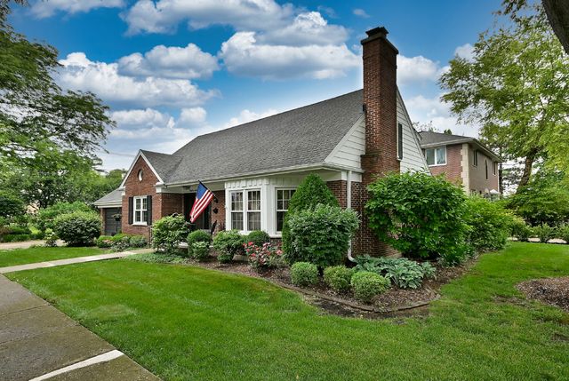 3946 Gilbert Avenue, Western Springs, IL 60558