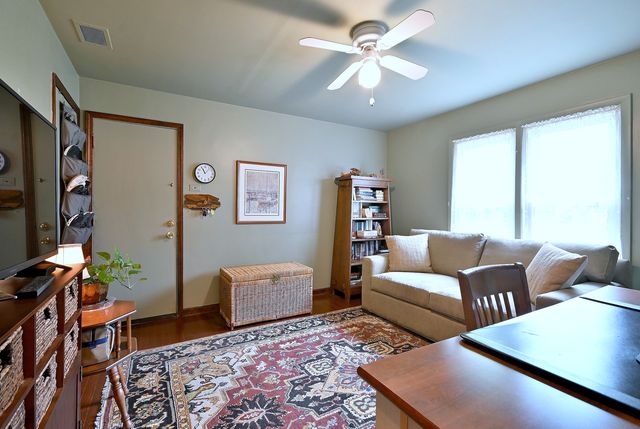3946 Gilbert Avenue, Western Springs, IL 60558