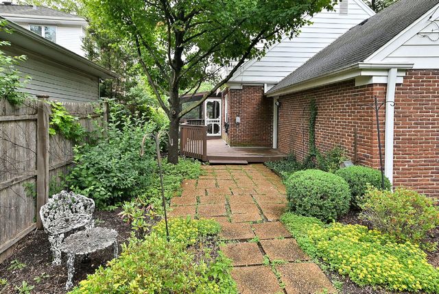 3946 Gilbert Avenue, Western Springs, IL 60558