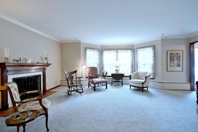 3946 Gilbert Avenue, Western Springs, IL 60558