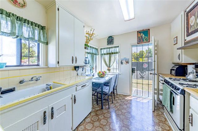 1060 S Rebecca, Pomona, CA 91766