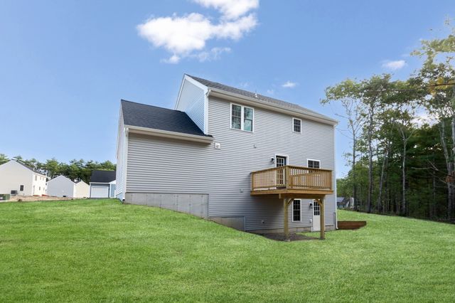 4 Lady Bug Ln, Plymouth, MA 02360