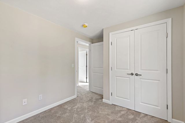 4 Lady Bug Ln, Plymouth, MA 02360