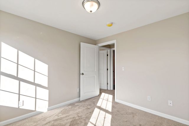 4 Lady Bug Ln, Plymouth, MA 02360
