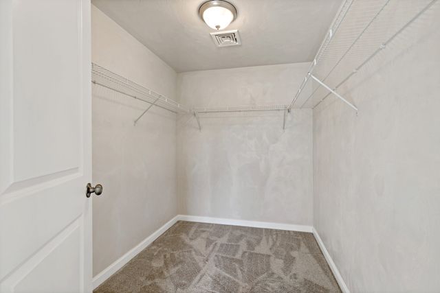 4 Lady Bug Ln, Plymouth, MA 02360