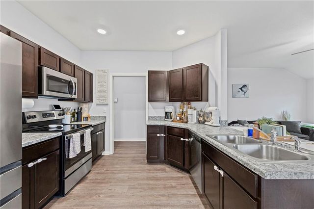 710 Hidden Meadows Drive, Paola, KS 66071