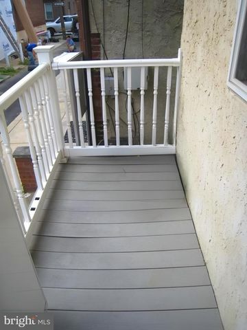 130 MANTON ST, Philadelphia, PA 19147