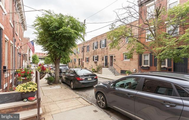 130 MANTON ST, Philadelphia, PA 19147