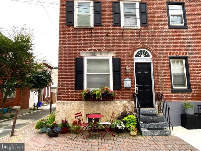 130 MANTON ST, Philadelphia, PA 19147