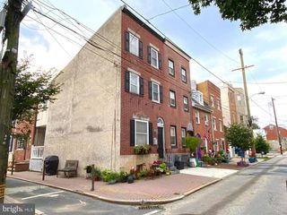 130 MANTON ST, Philadelphia, PA 19147