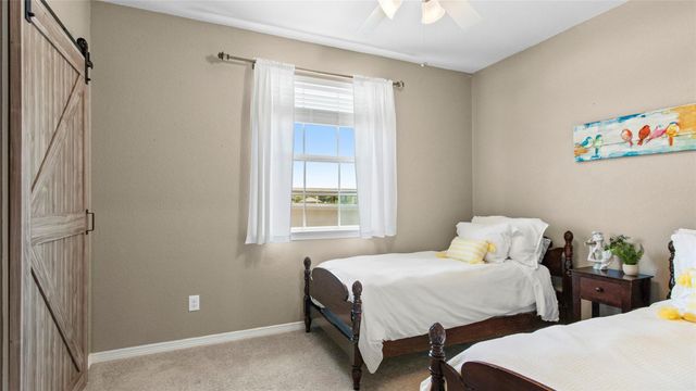 1133 E Meyer Road, Seabrook, TX 77586