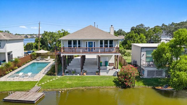 1133 E Meyer Road, Seabrook, TX 77586