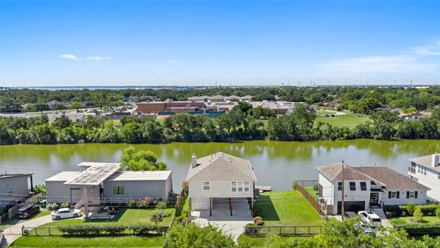 1133 E Meyer Road, Seabrook, TX 77586
