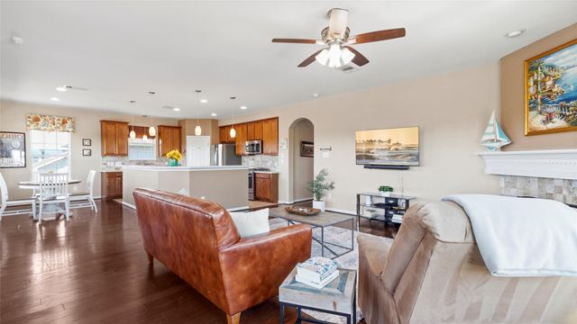 1133 E Meyer Road, Seabrook, TX 77586