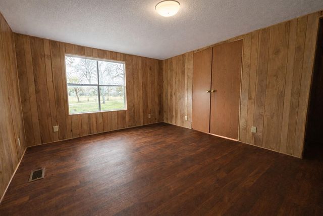 1037 Pecan Valley, Wharton, TX 77488