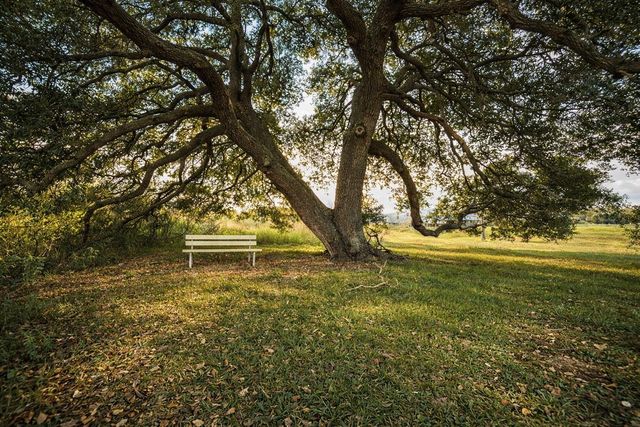 1037 Pecan Valley, Wharton, TX 77488