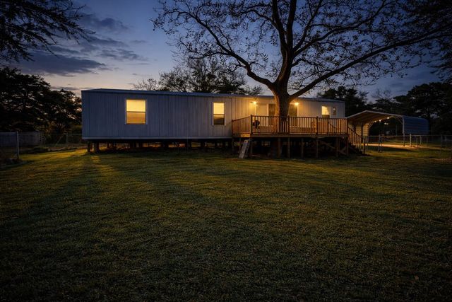 1037 Pecan Valley, Wharton, TX 77488