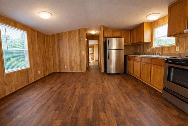 1037 Pecan Valley, Wharton, TX 77488