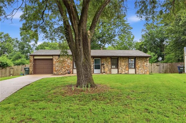 1825 Brook Street, Lawrence, KS 66044
