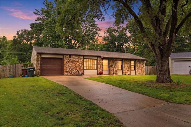 1825 Brook Street, Lawrence, KS 66044