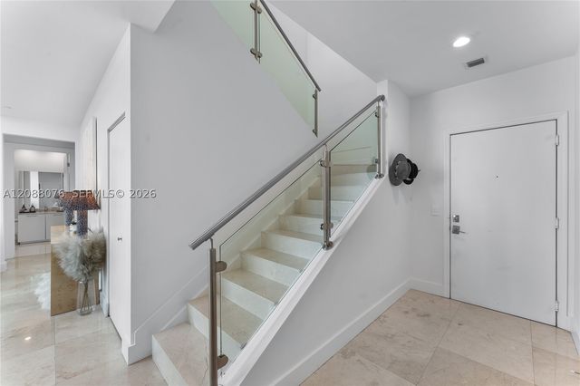 950 Brickell Bay Dr 5506, Miami, FL 33131