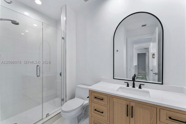 950 Brickell Bay Dr 5506, Miami, FL 33131