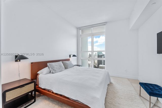 950 Brickell Bay Dr 5506, Miami, FL 33131