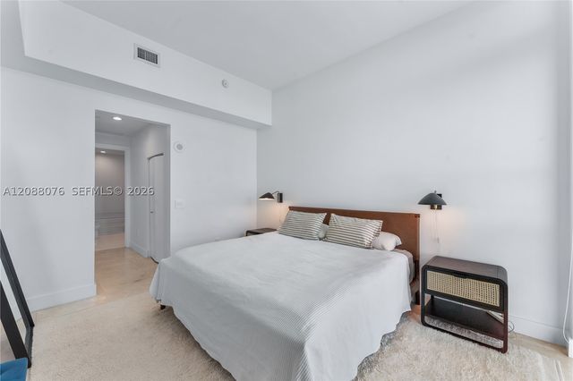950 Brickell Bay Dr 5506, Miami, FL 33131